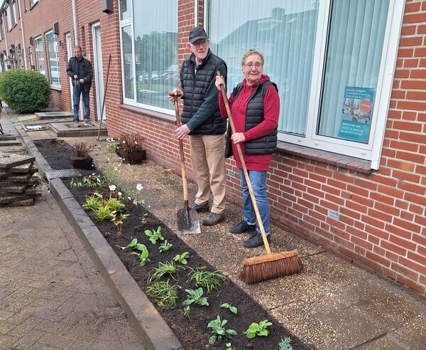 Bewoners in Mill halen tegels uit voortuin: meer groen en natuur, meer gezelligheid en minder wateroverlast