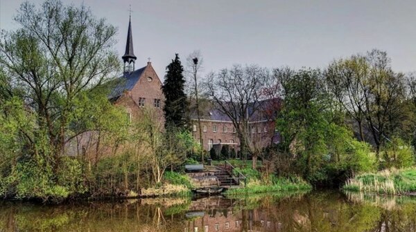 Ontdek het Kloosterommetje bij het Emmausklooster in Velp!